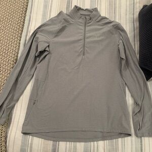 Men’s Lulu Gray Quarter zip pullover -size XL but tag removed-new condit…